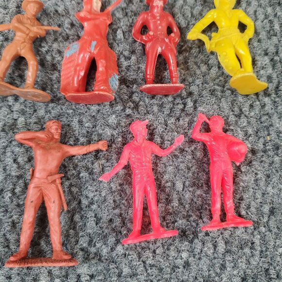 Vtg Toy Figure Lot Marx MPC PP 1960s 1970s Rubber Plastic Yellow White Brown Blu - Picture 3 of 10